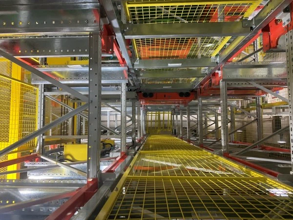 What Types of Pallets Are Suitable for Pallet Shuttle Racking Systems?